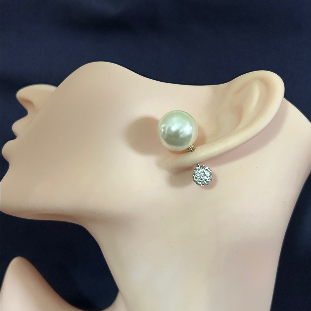 Faux pearl and rhinestone Stud Earrings - Picture 2 of 5